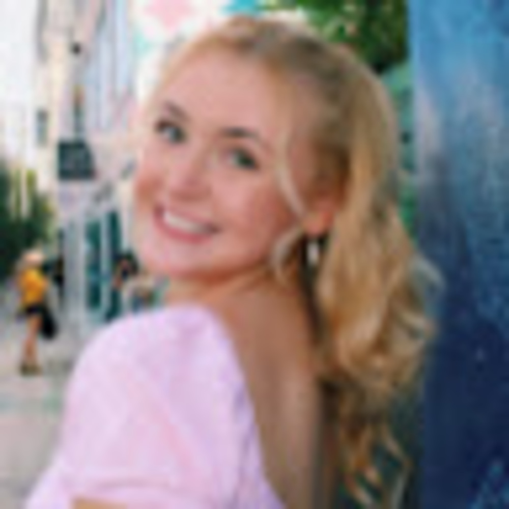 Meet your Posher, Kelly